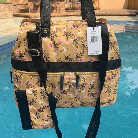 New Steve Madden Tote with Purse - Picture 11 of 16